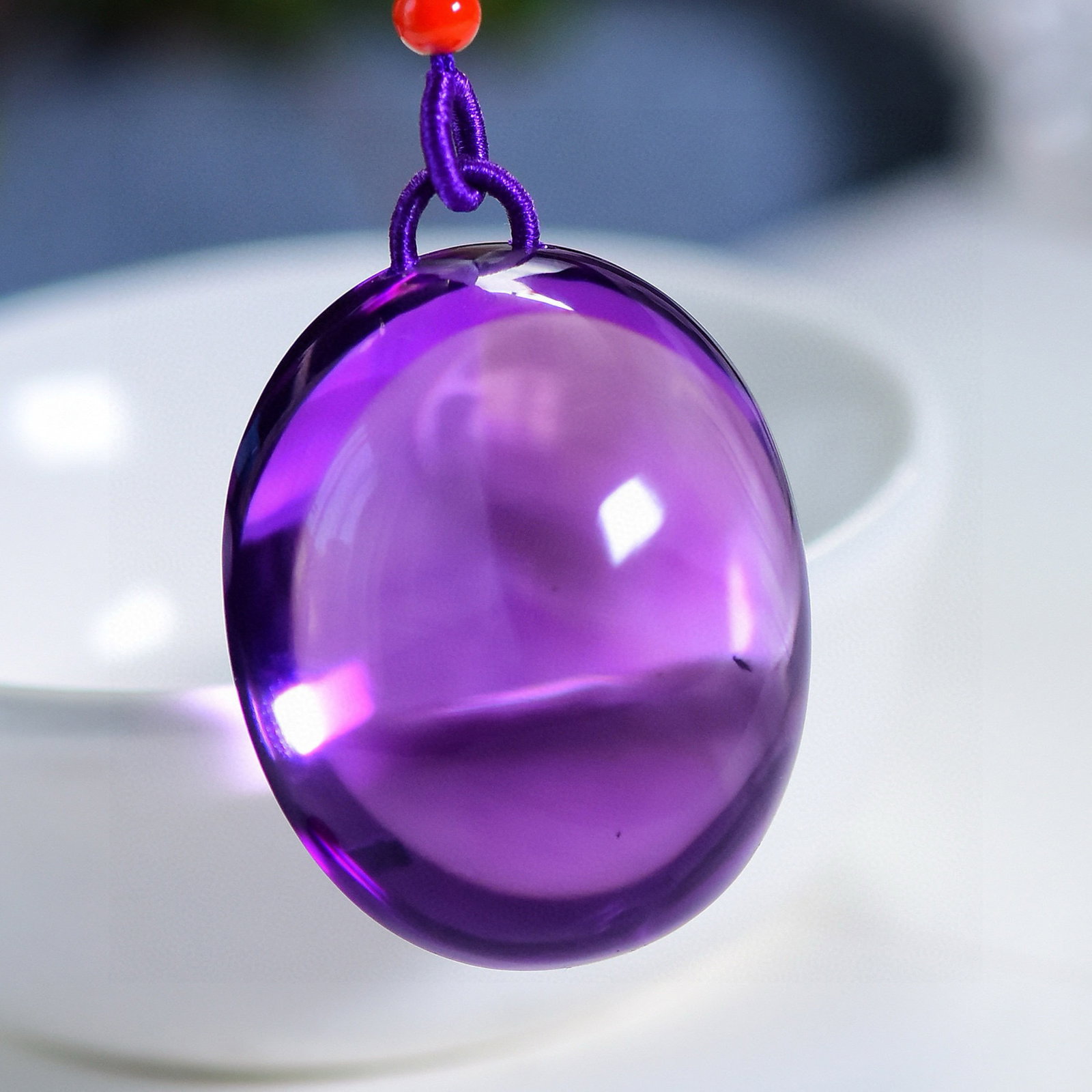 An Exquisite Crystal Pendant: Estimated Value:1000-2000 An Exquisite Crystal Pendant,Size:32.6mmx27mmx21mm,Weight:40.5g 水晶吊坠