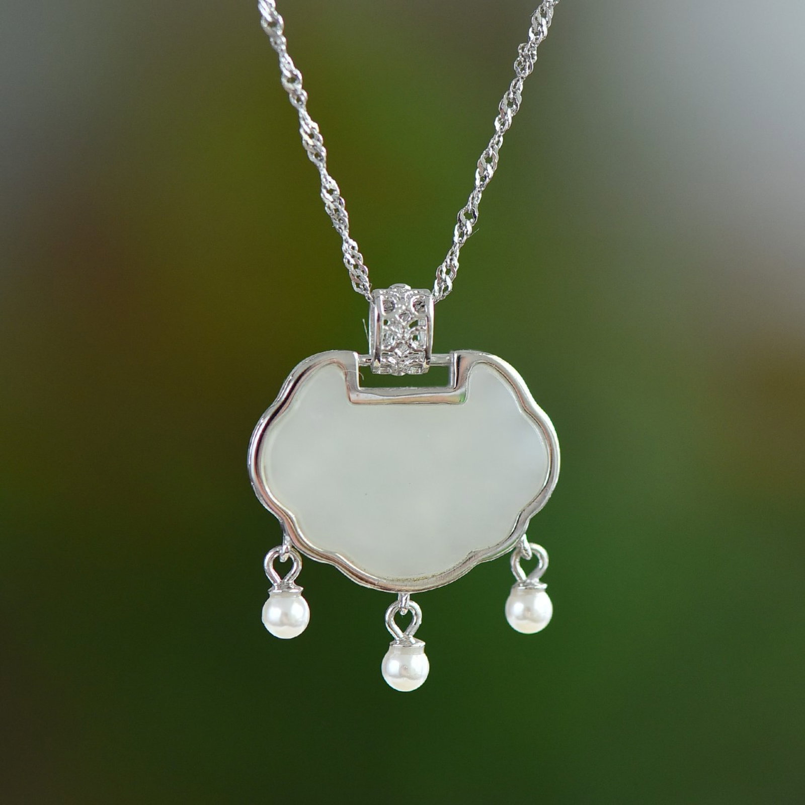 An Exquisite Sterling Silver Inlaid White Jade Pendant,Inlaid Pearls - 5