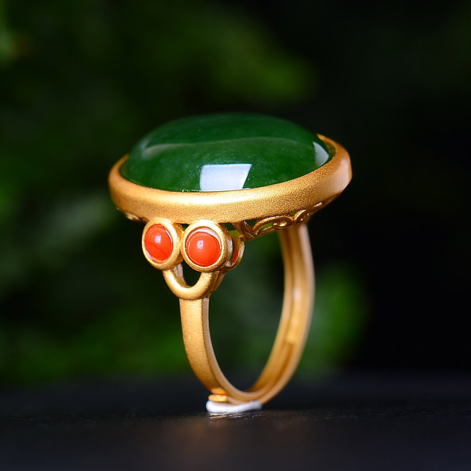 An Exquisite Sterling Silver-Gold Plated Inlaid Jasper Ring - 3