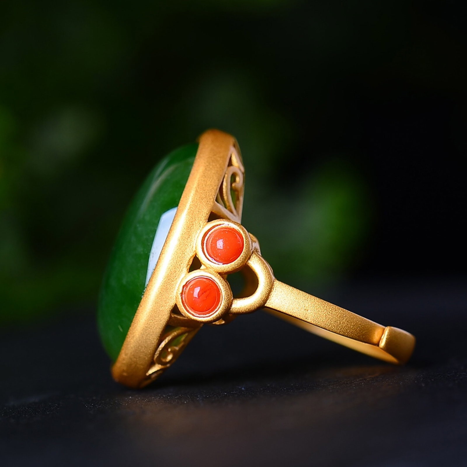 An Exquisite Sterling Silver-Gold Plated Inlaid Jasper Ring - 5