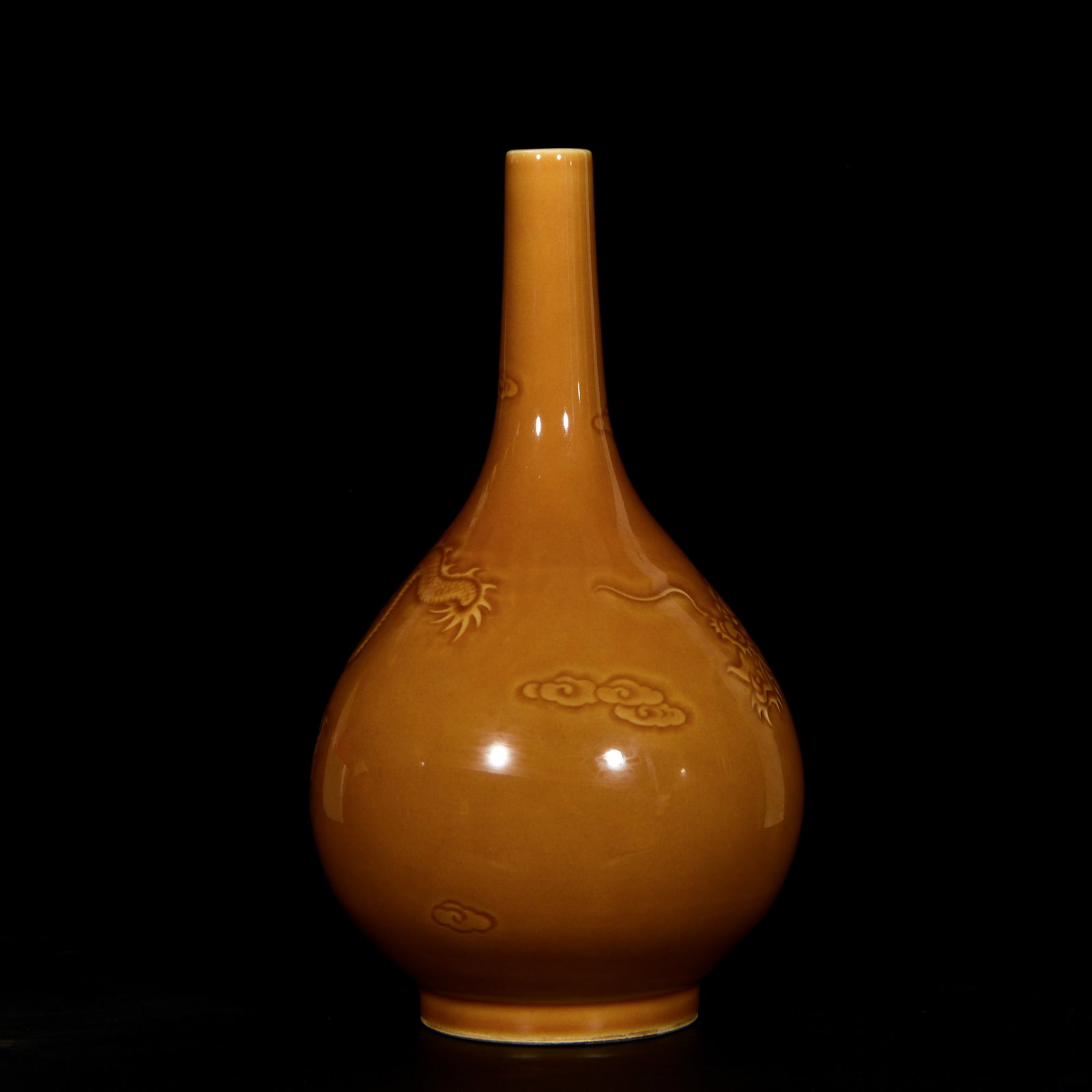 A Rare Yellow Glazed Auspicious Cloud and Dragon Pattern Vase - 7