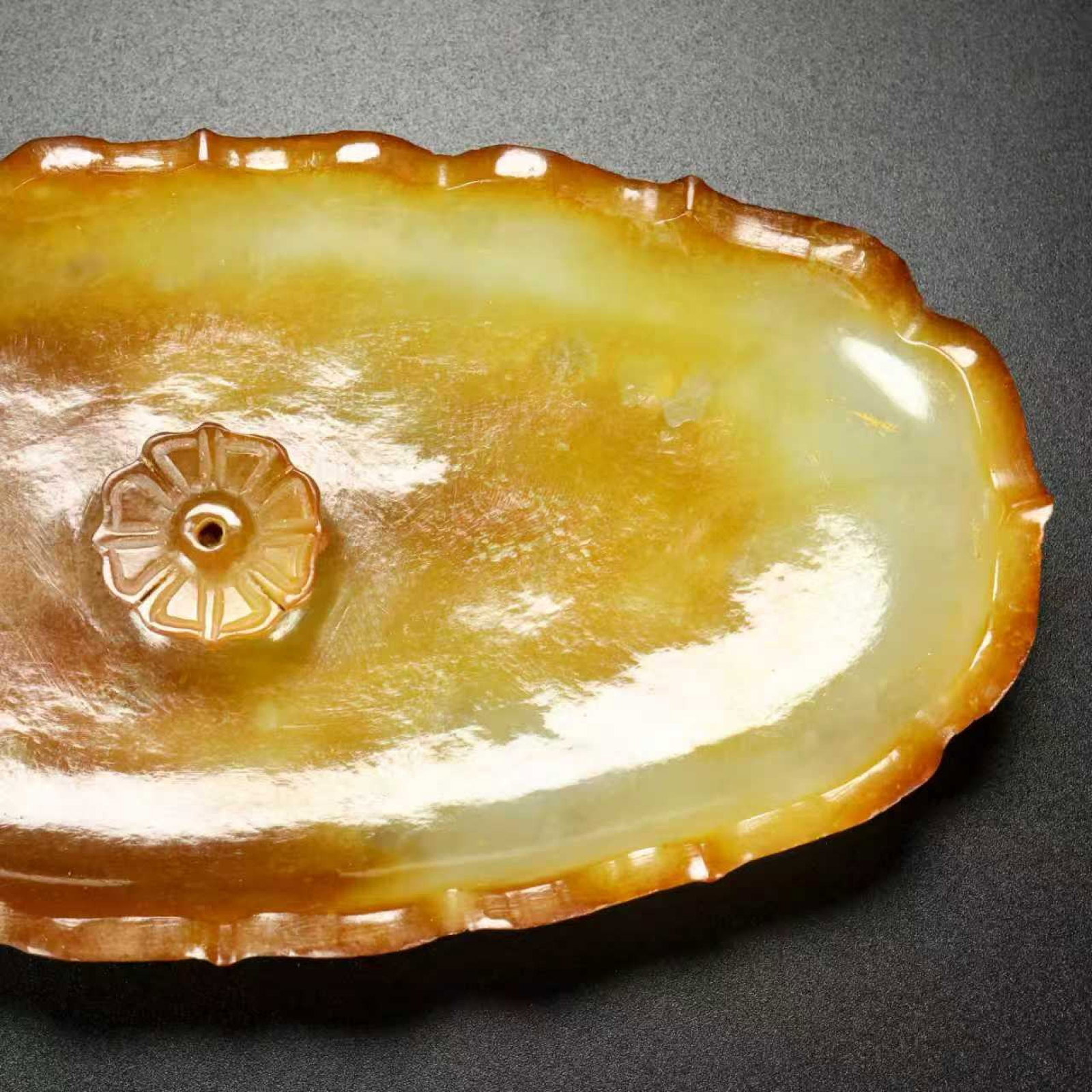 An Exquisite White Jade Flower Pattern Incense holder - 8