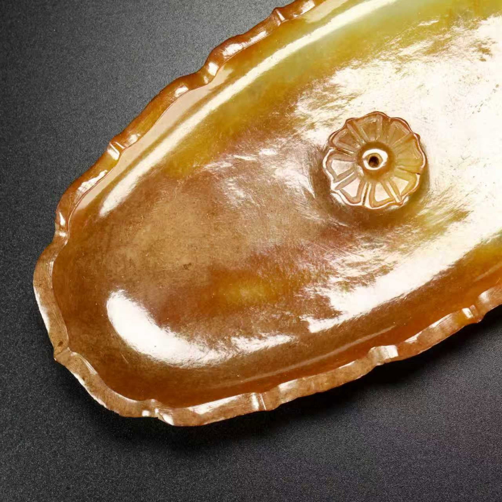 An Exquisite White Jade Flower Pattern Incense holder - 9