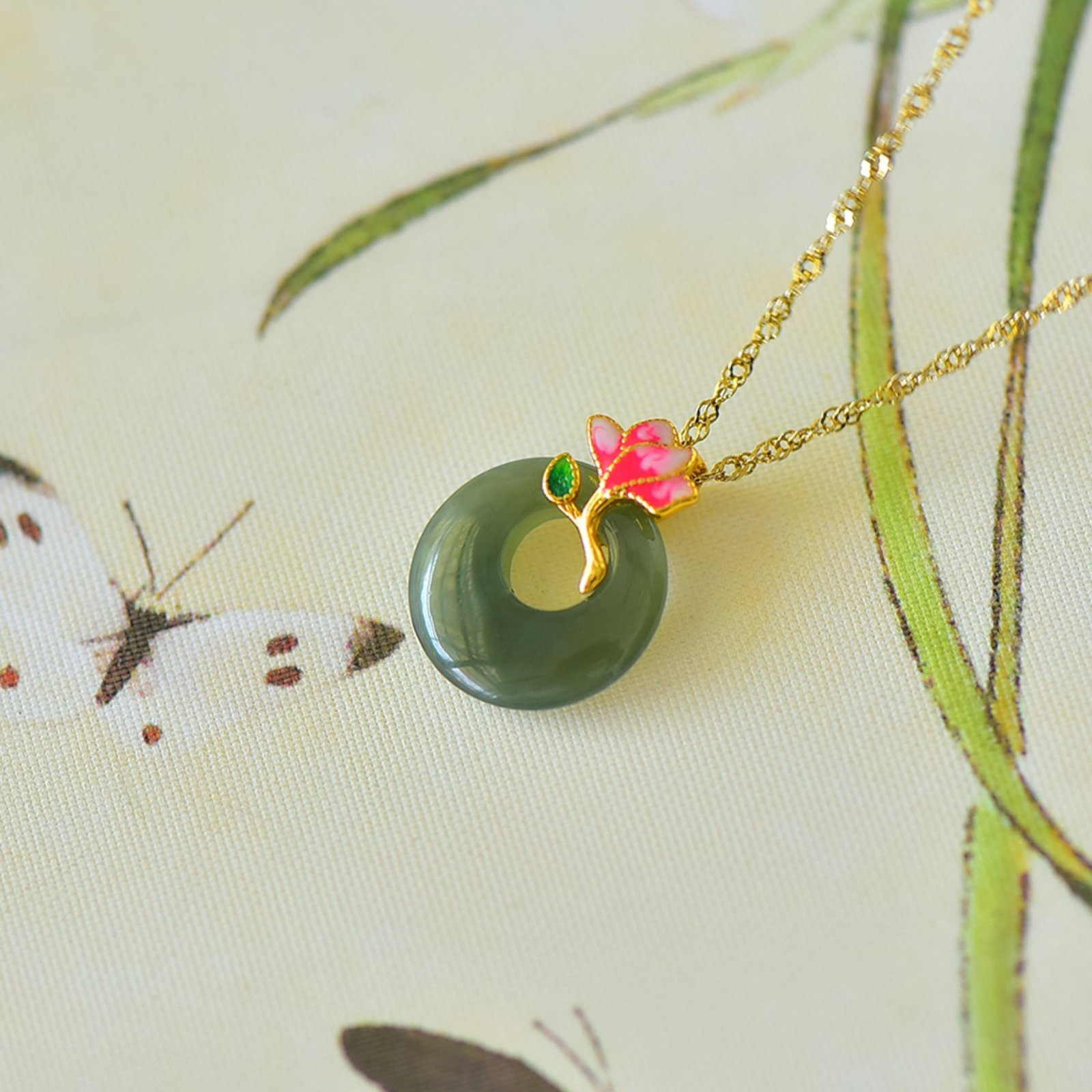 An Exquisite Sterling Silver-Gold Plated Inlaid Sapphire Pendant - 4