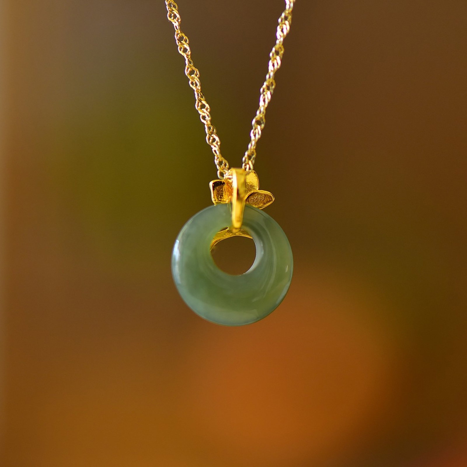 An Exquisite Sterling Silver-Gold Plated Inlaid Sapphire Pendant - 5