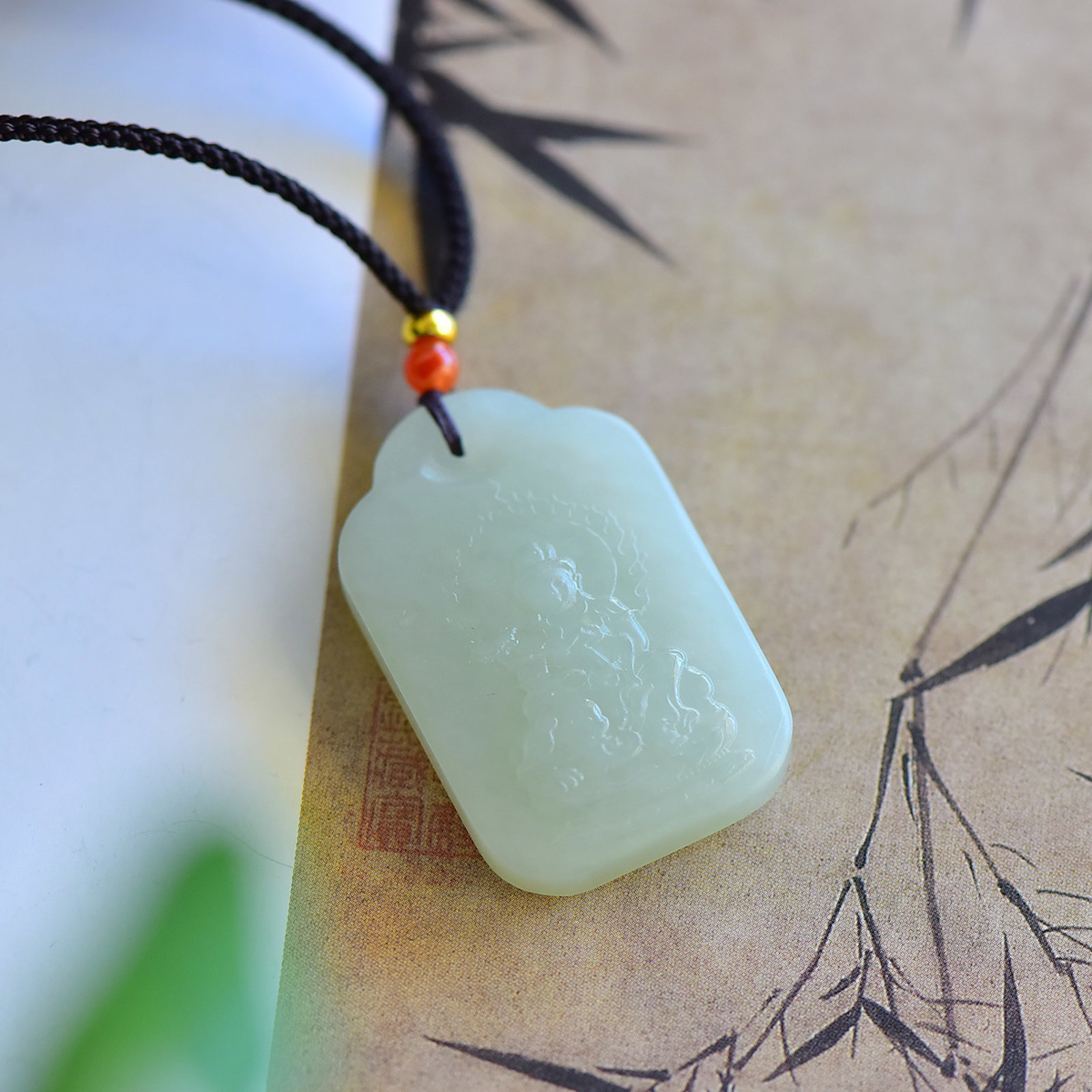 An Exquisite White Jade Bodhisattva Pendant - 2