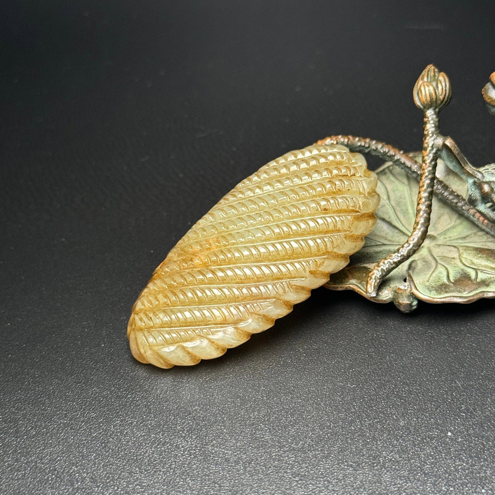 An Exquisite White Jade Bird Pattern Pendant - 4