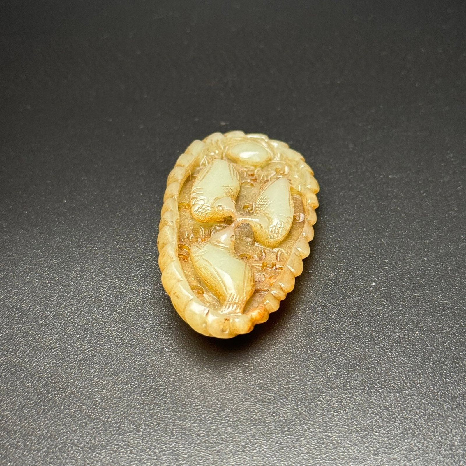 An Exquisite White Jade Bird Pattern Pendant - 5