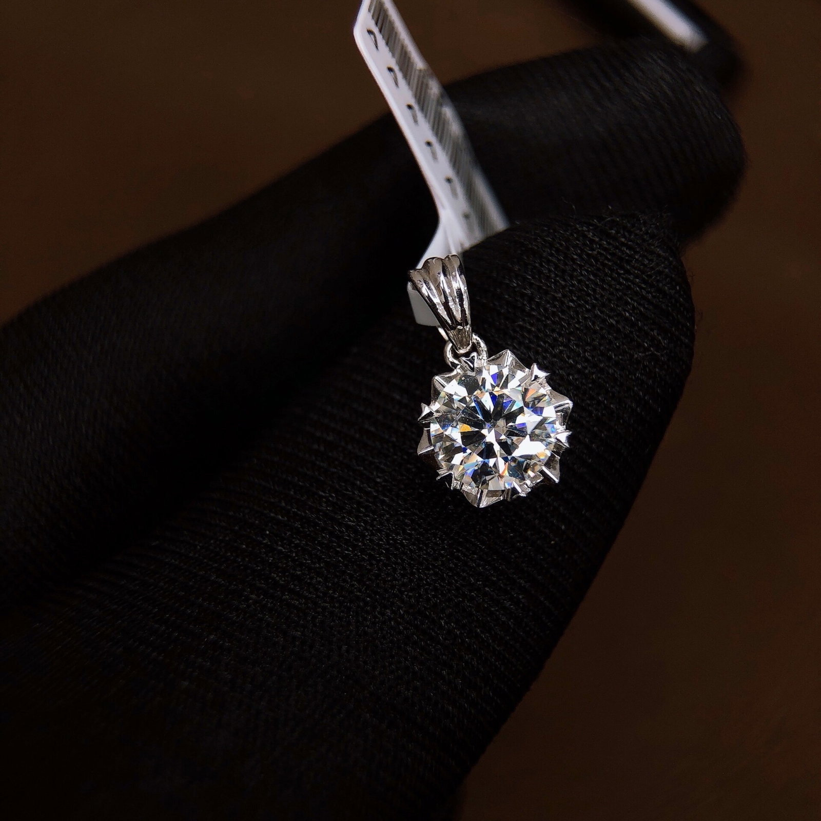1Ctw Diamond Pendant - 4