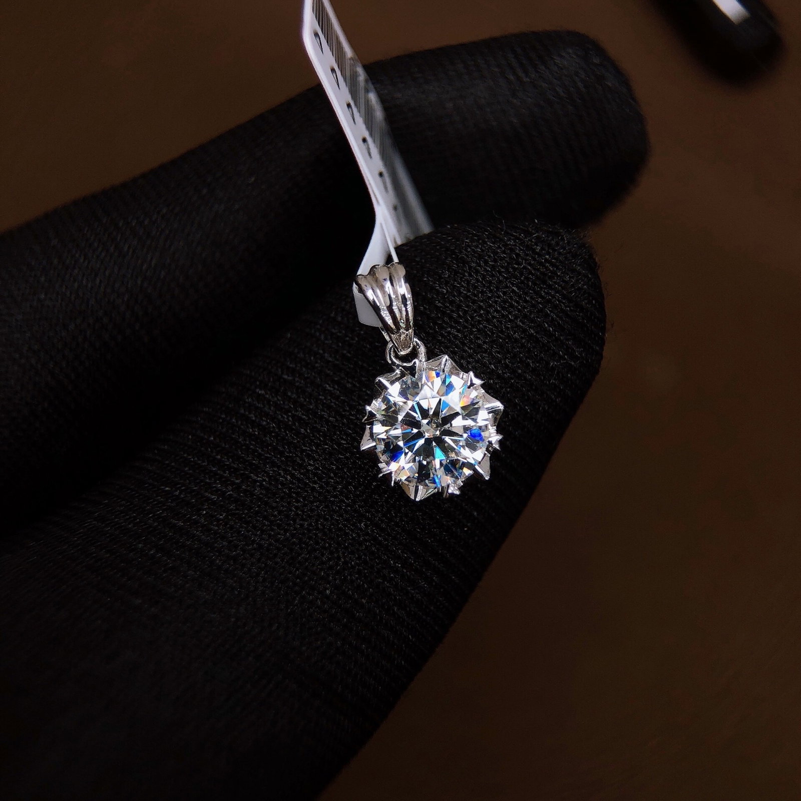 1Ctw Diamond Pendant - 7