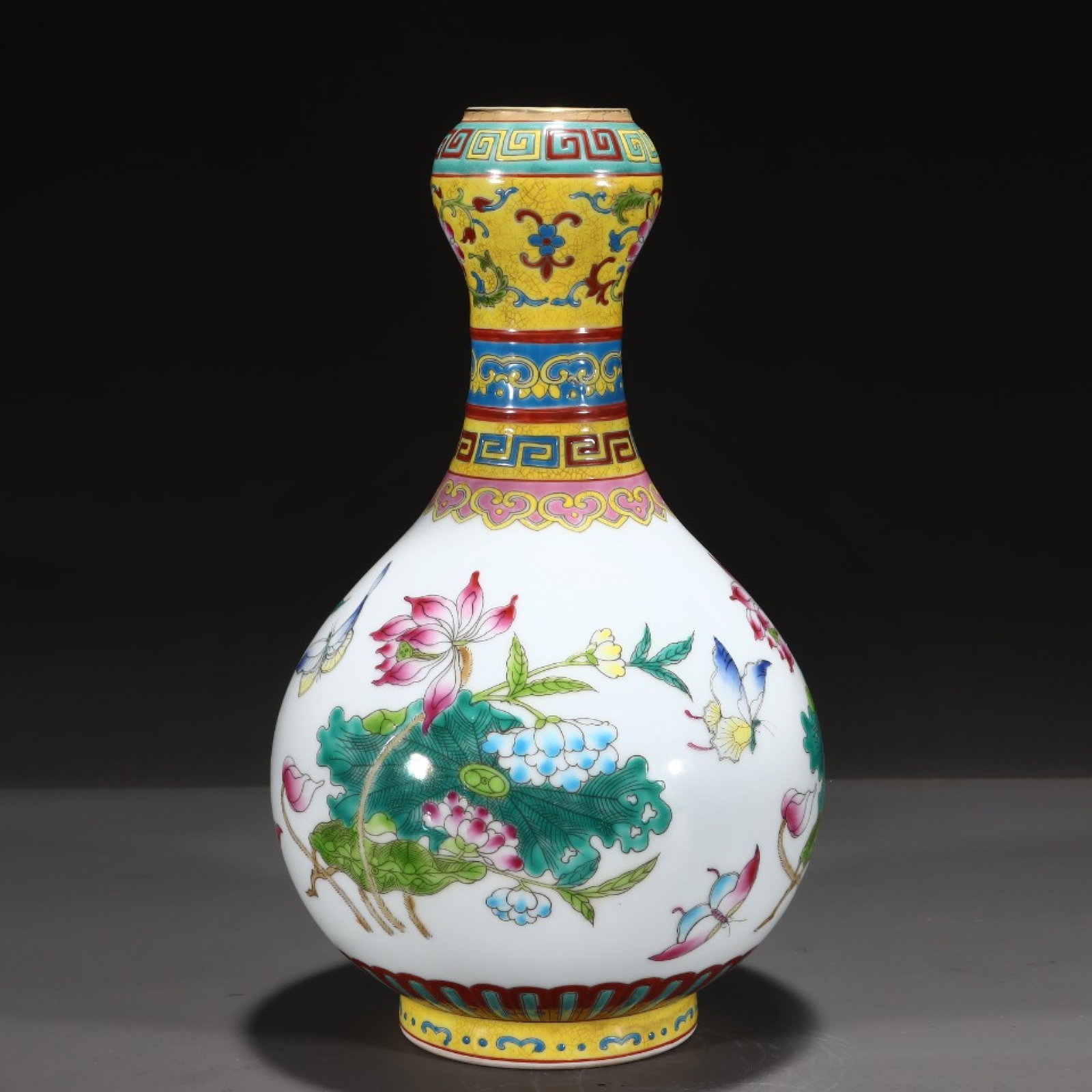 An Exquisite Yellow Ground Famille-Rose Painted Gold Lotus and Butterfly Pattern Vase - 2