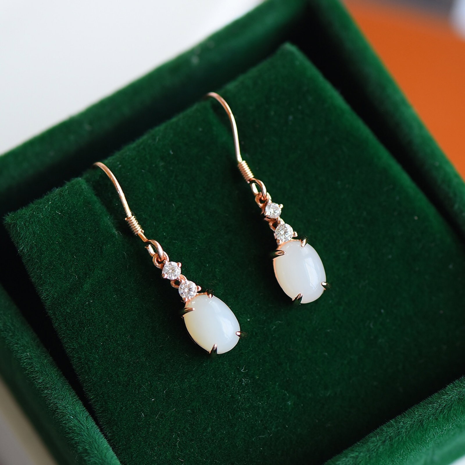A Pair of Exquisite Sterling Silver-Gold Plated Inlaid White Jade Earrings - 2