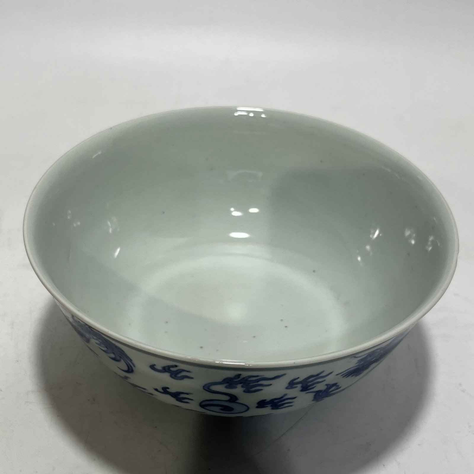 An Exquisite Blue and White Dragon Pattern Bowl - 8
