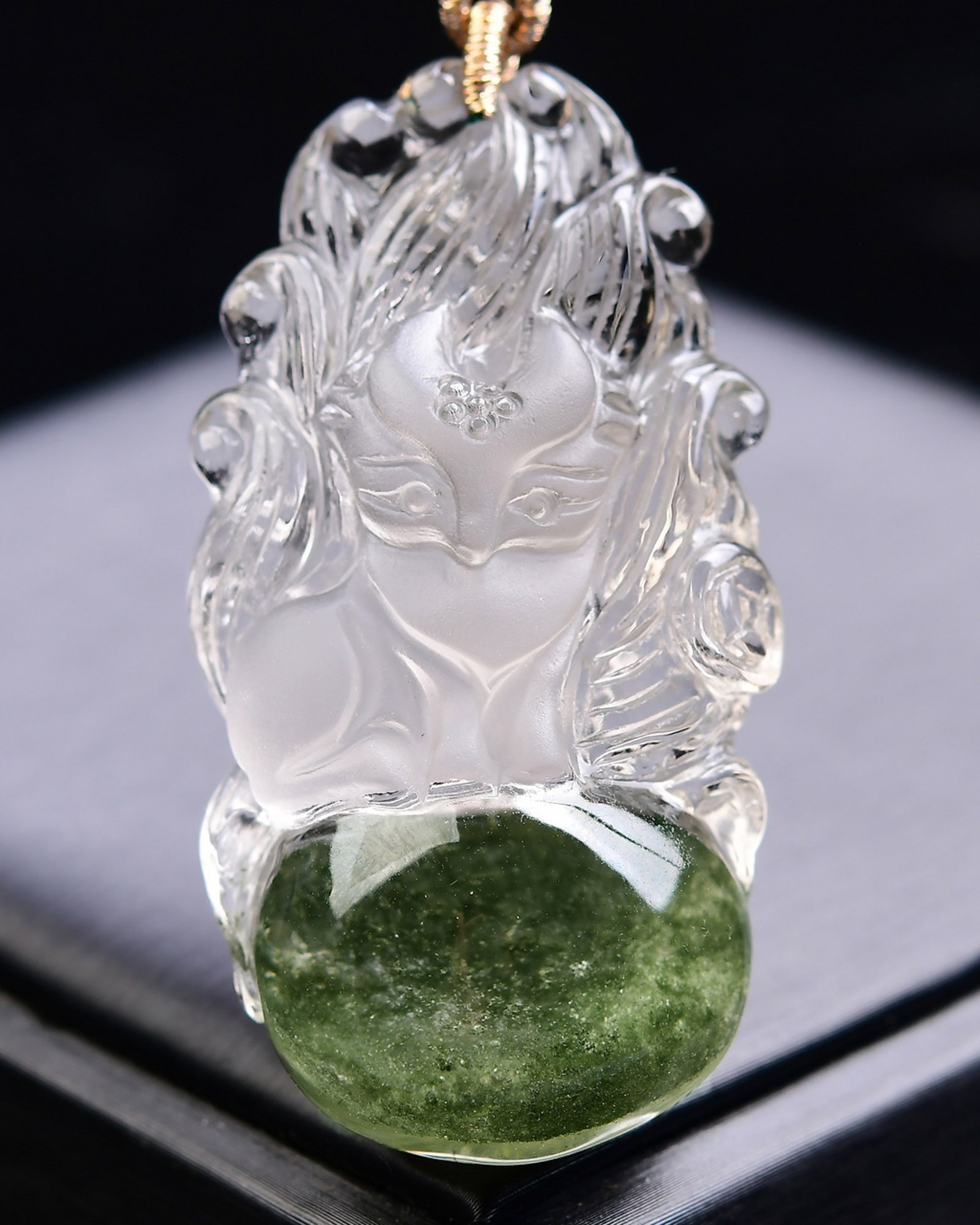 An Exquisite Crystal Nine-Tailed Fox Pendant: Estimated Value:1100-2200 An Exquisite Crystal Nine-Tailed Fox Pendant,Size:58mmx30mmx16mm,Weight:41.3g 水晶九尾狐吊坠