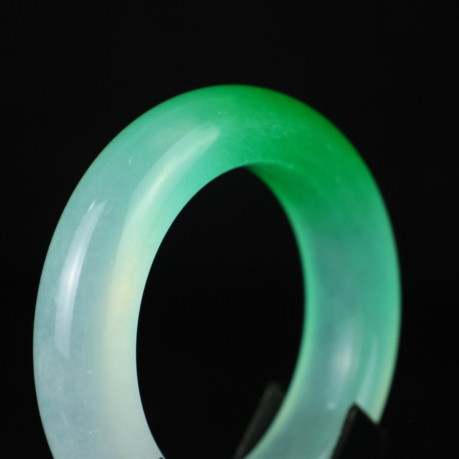 An Exquisite Jadeite Bracelets - 3