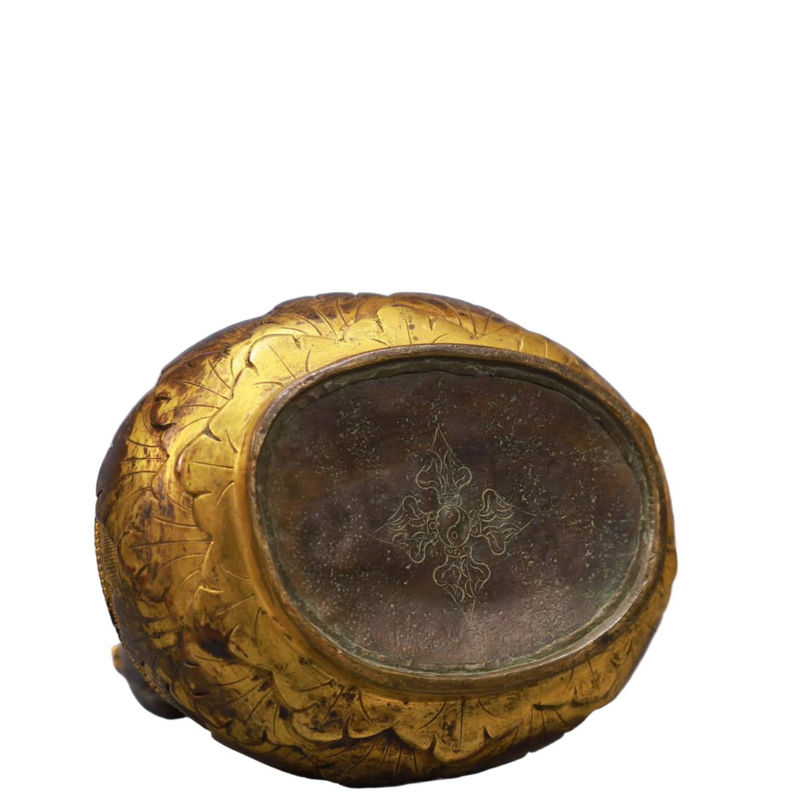 A Solemn Gilt Bronze Statue of Tsongkhapa - 5