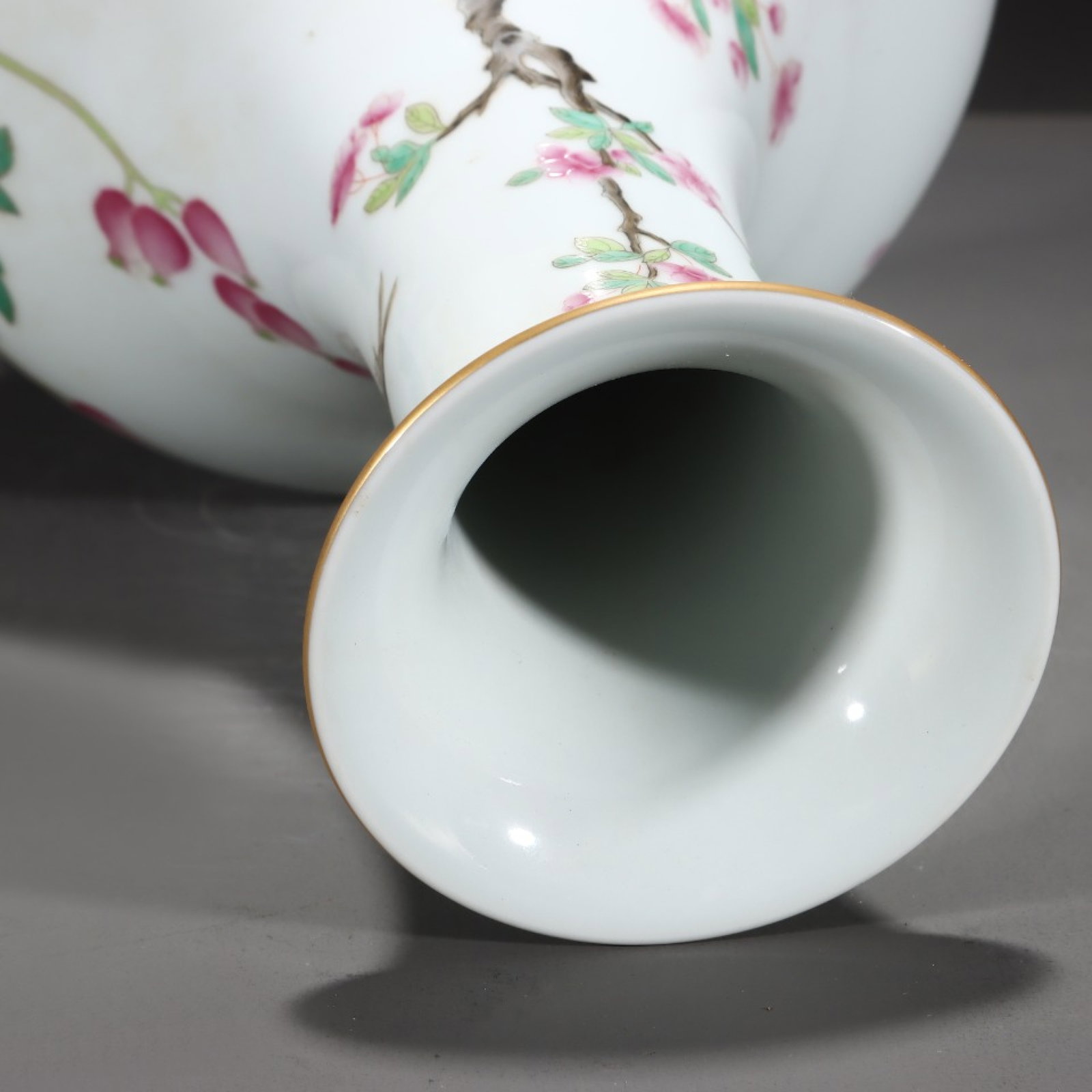 A Rare Famille-Rose Painted Gold Flower and Bird Pattern Vase,With Poem - 7