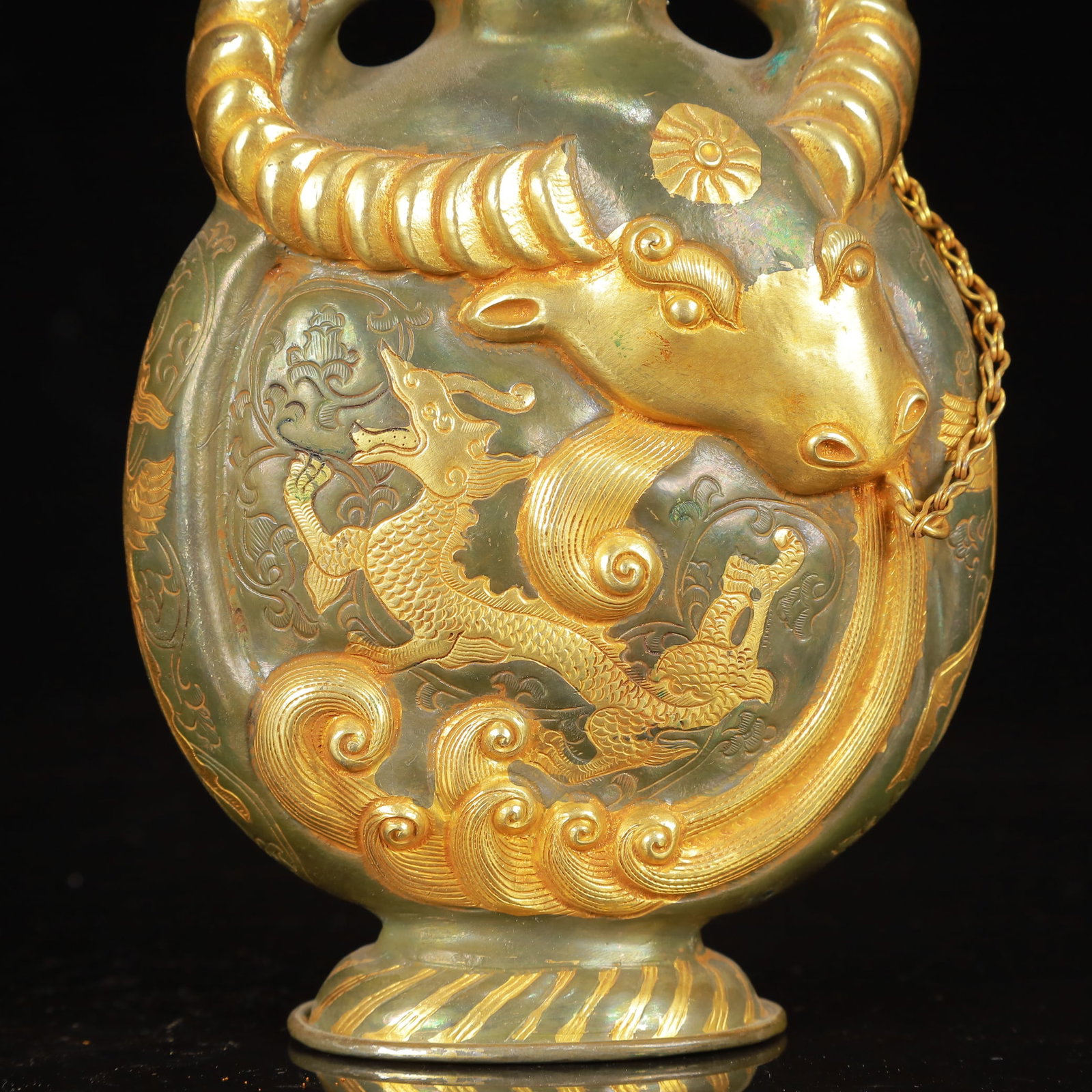 An Exquisite Gilt Silver Dragon and Phoenix Pattern Double-Ears Pot - 3