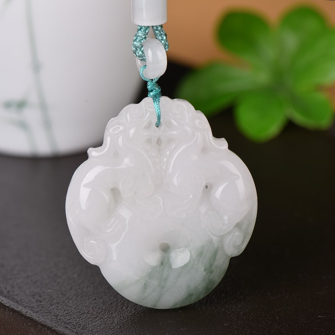An Exquisite White Jade Auspicious Beast Pendant - 3