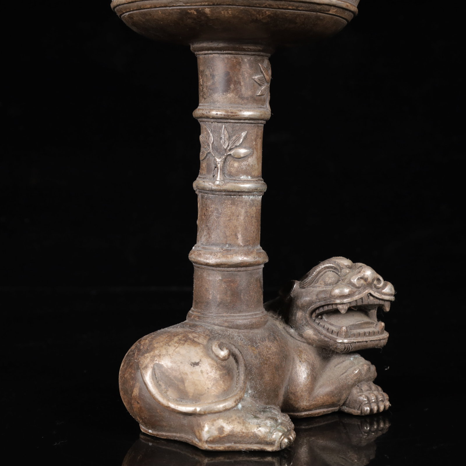 A Pair of Exquisite Silver-Plated Bronze Landscape Pattern Auspicious Beast Censers - 15