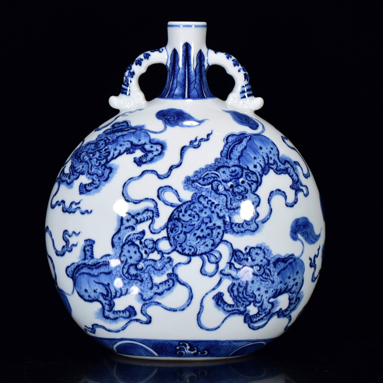 A Rare Blue and White Lion Pattern Double-Ears Vase - 3