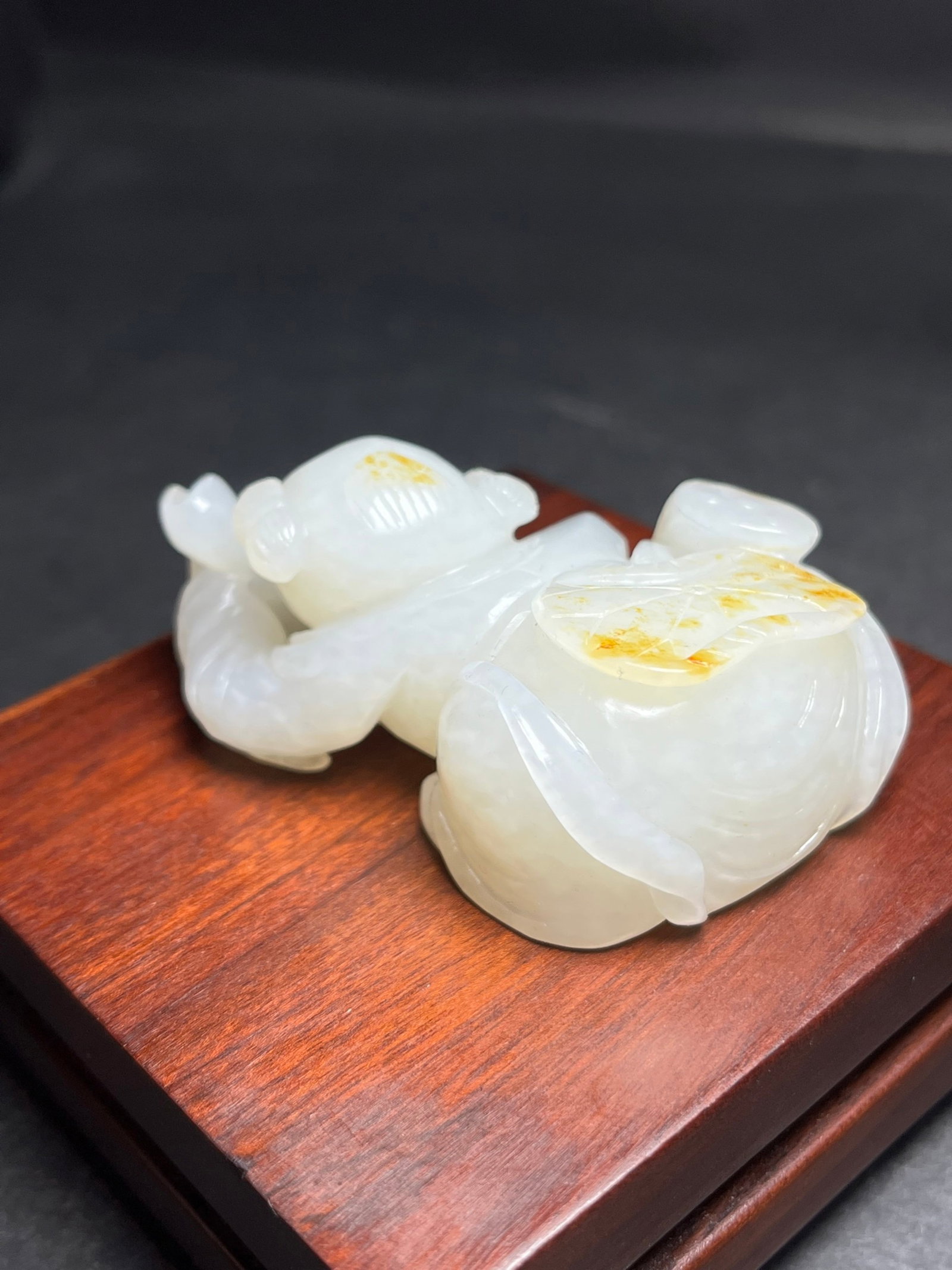 An Exquisite White Jade Figure Hand Piece - 4