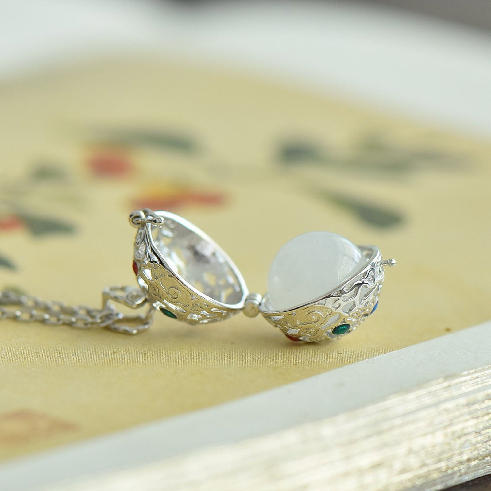 An Exquisite Sterling Silver Inlaid White Jade Pendant,Inlaid Gems - 5