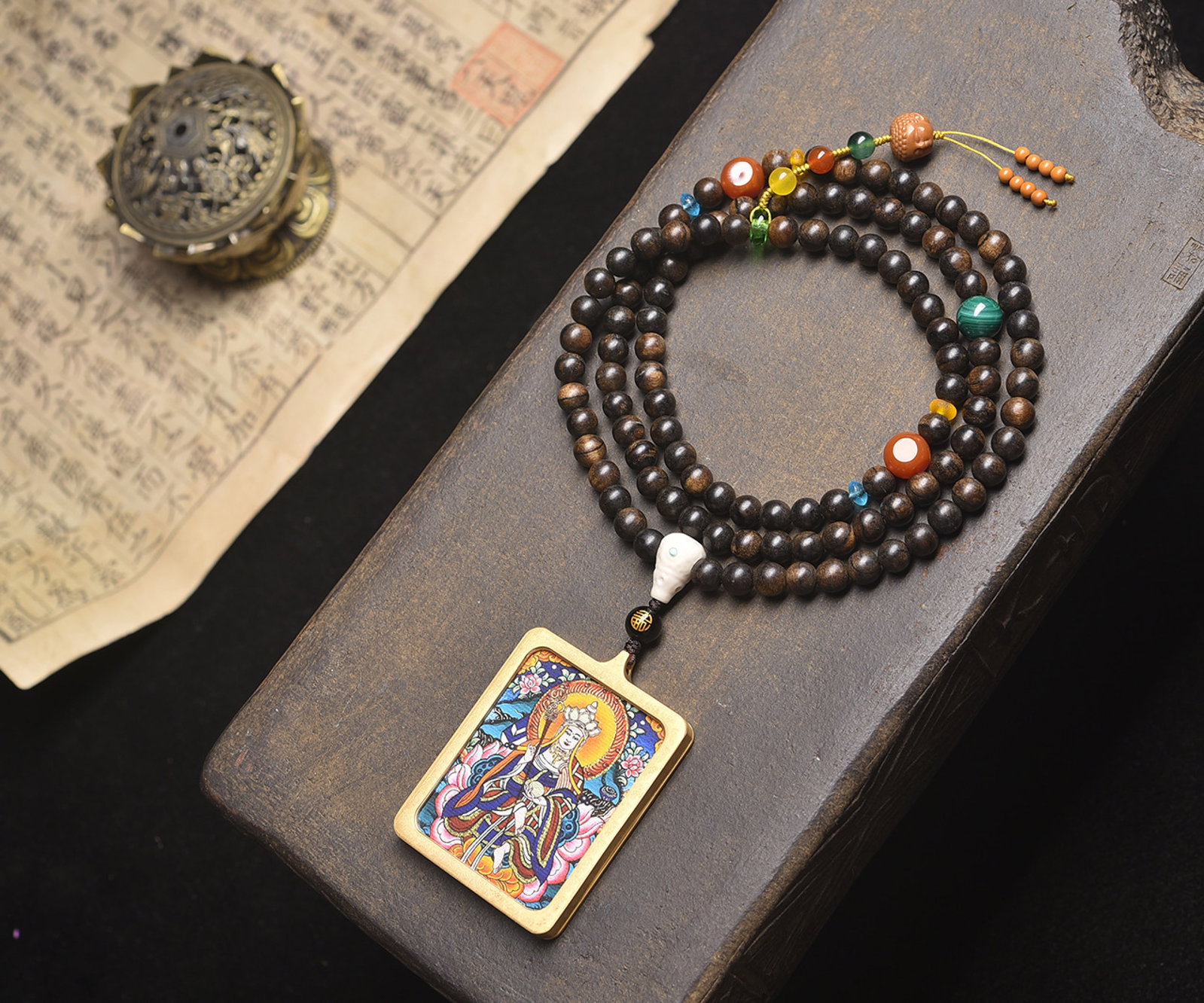 An Exquisite Eaglewood Kshitigarbha Bodhisattva Tangka Pendant - 2