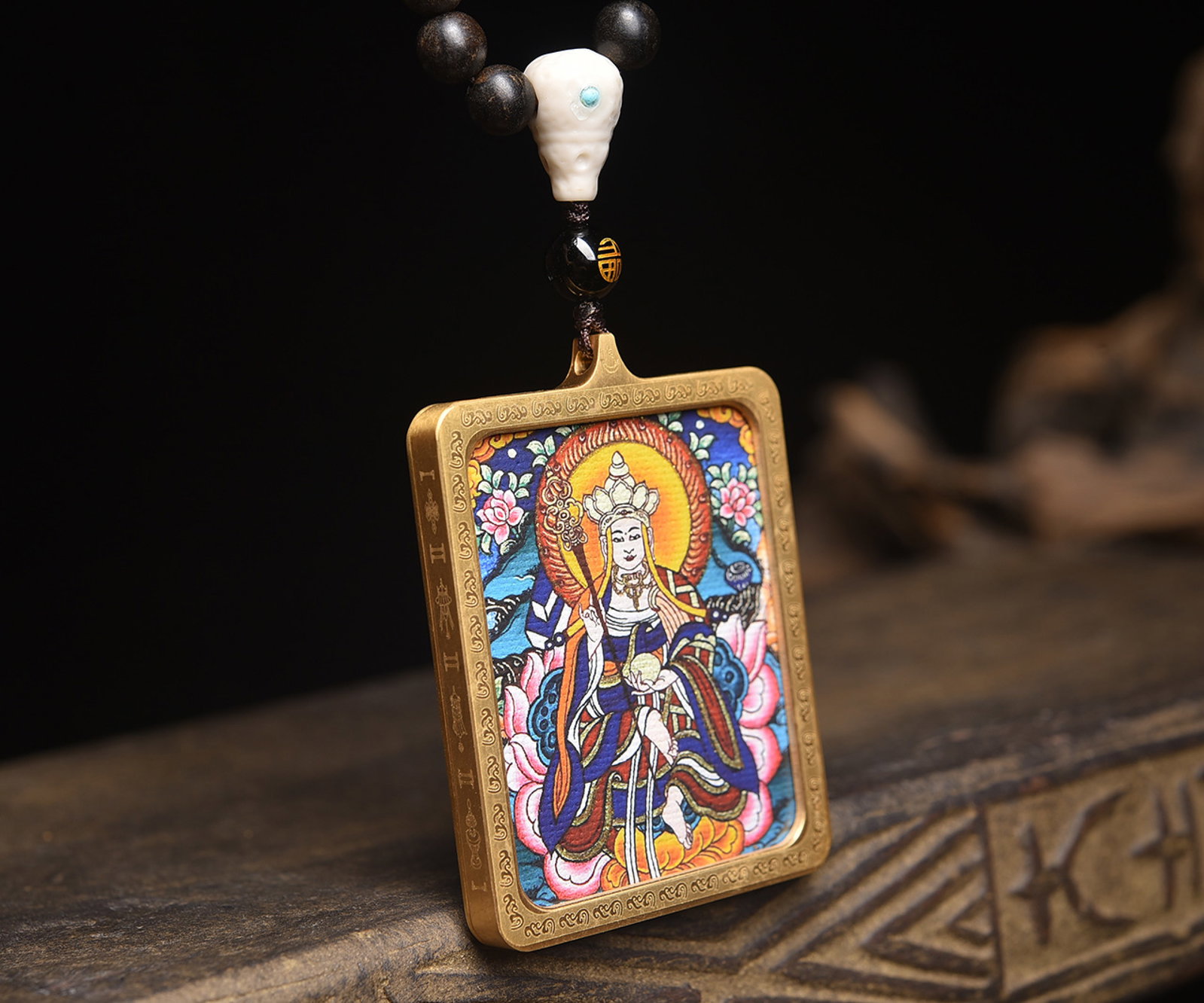 An Exquisite Eaglewood Kshitigarbha Bodhisattva Tangka Pendant - 4