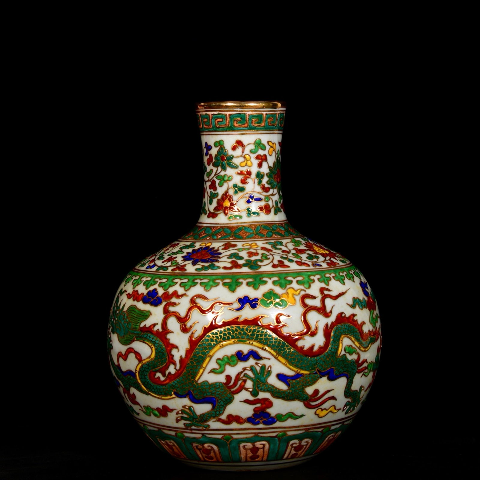 An Exquisite Wucai Painted Gold Lotus,Auspicious Cloud and Dragon Pattern Vase - 3