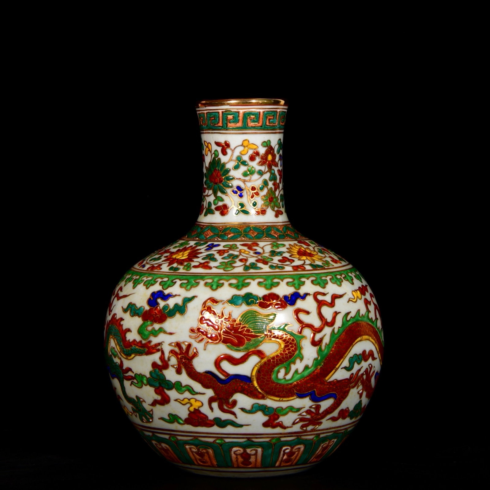 An Exquisite Wucai Painted Gold Lotus,Auspicious Cloud and Dragon Pattern Vase - 5
