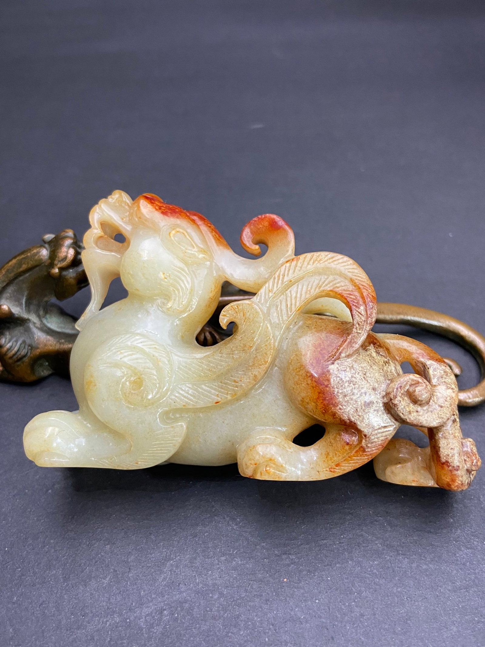 An Exquisite White Jade Auspicious Beast Hand Piece - 2
