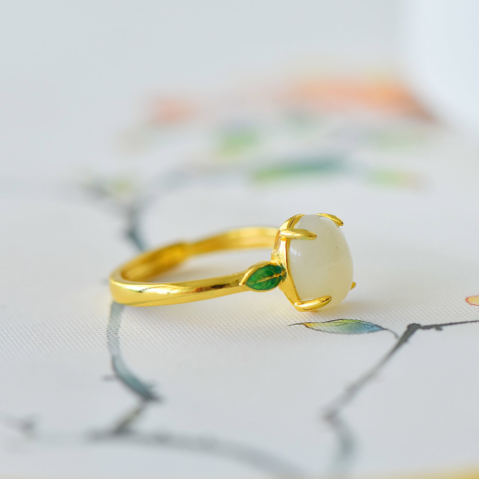 An Exquisite Sterling Silver-Gold Plated Inlaid White Jade Ring - 4