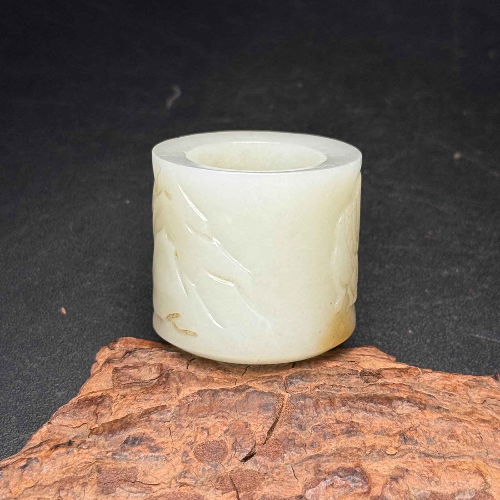 An Exquisite White Jade Figure and Buffalo Pattern Fingerstall - 3