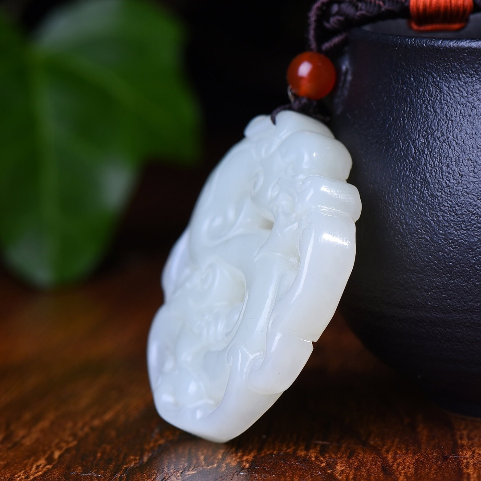 An Exquisite White Jade Dragon Pendant - 5