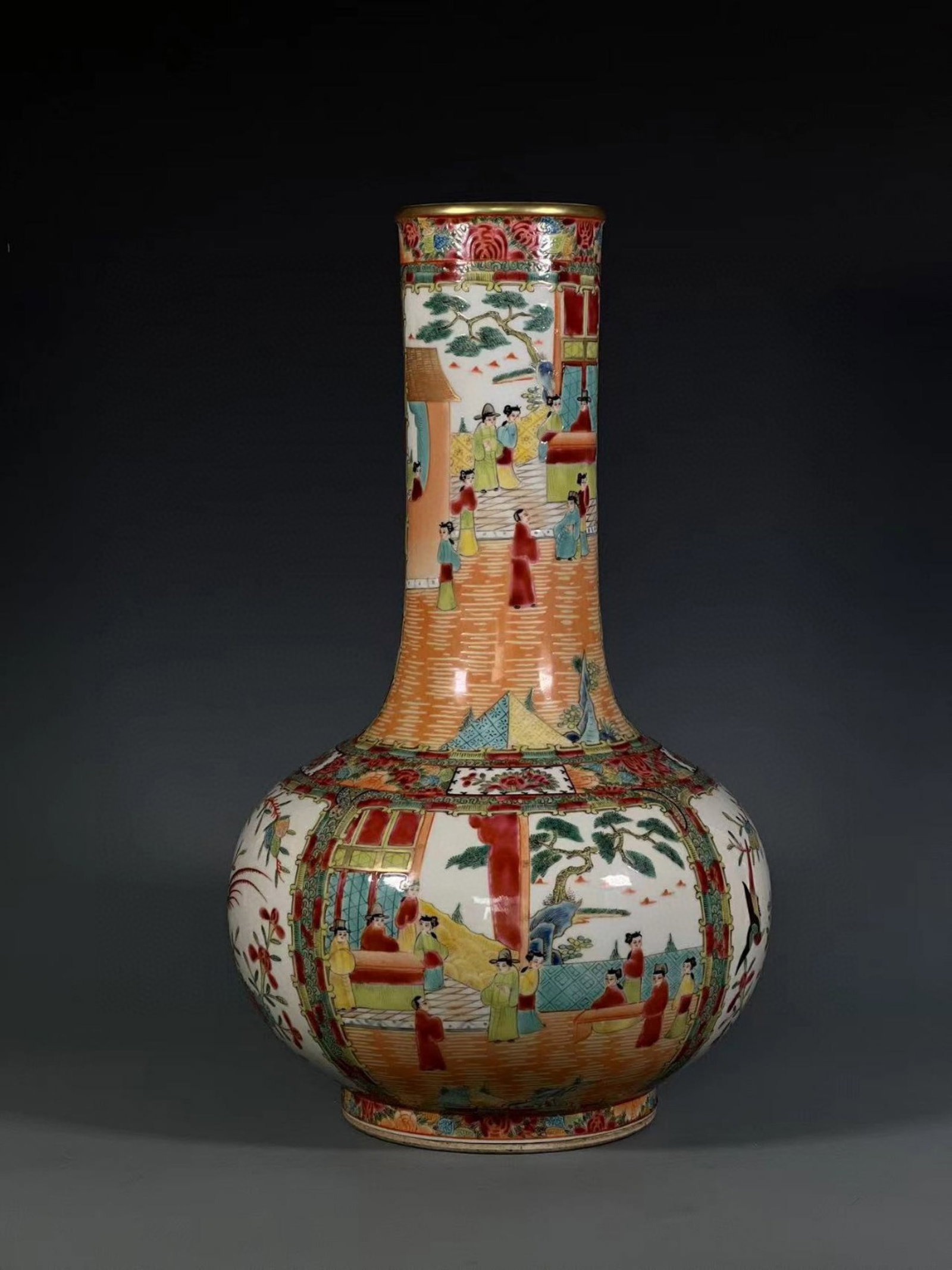 An Exquisite Famille-Rose Painted Gold Figure,Flower and Bird Pattern Vase - 3