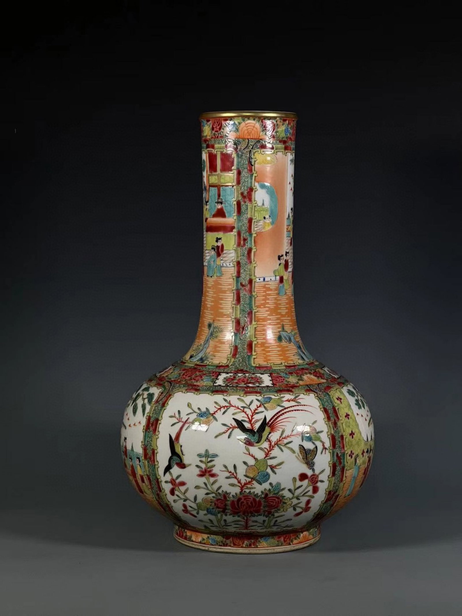 An Exquisite Famille-Rose Painted Gold Figure,Flower and Bird Pattern Vase - 4
