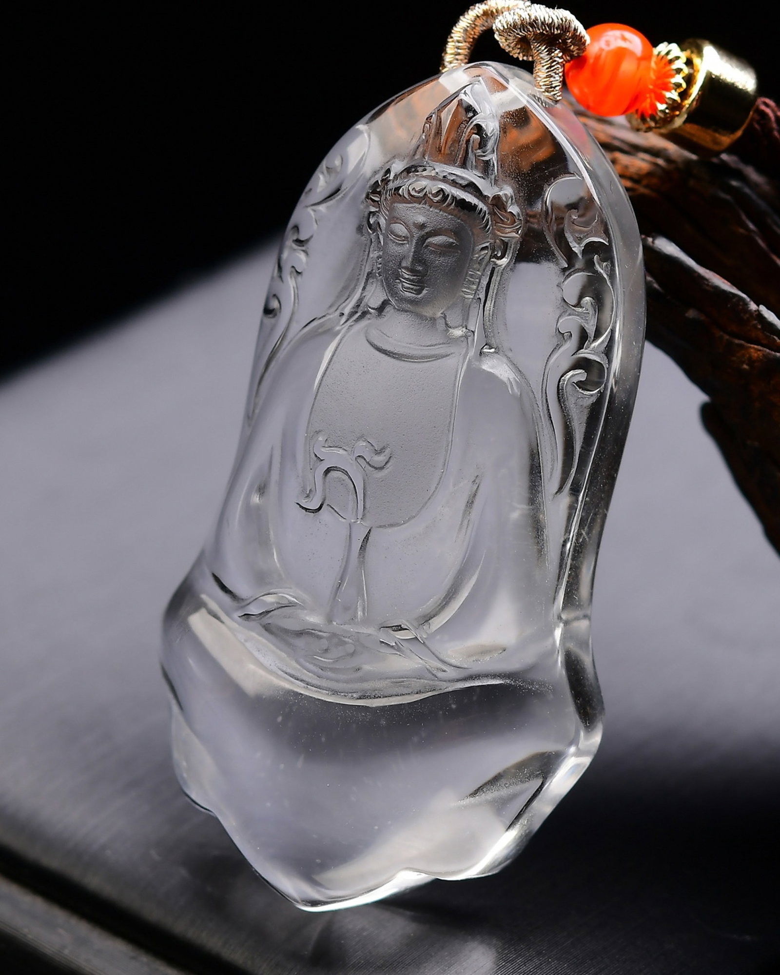 An Exquisite Crystal Statue of Avalokitesvara Pattern Pendant - 3