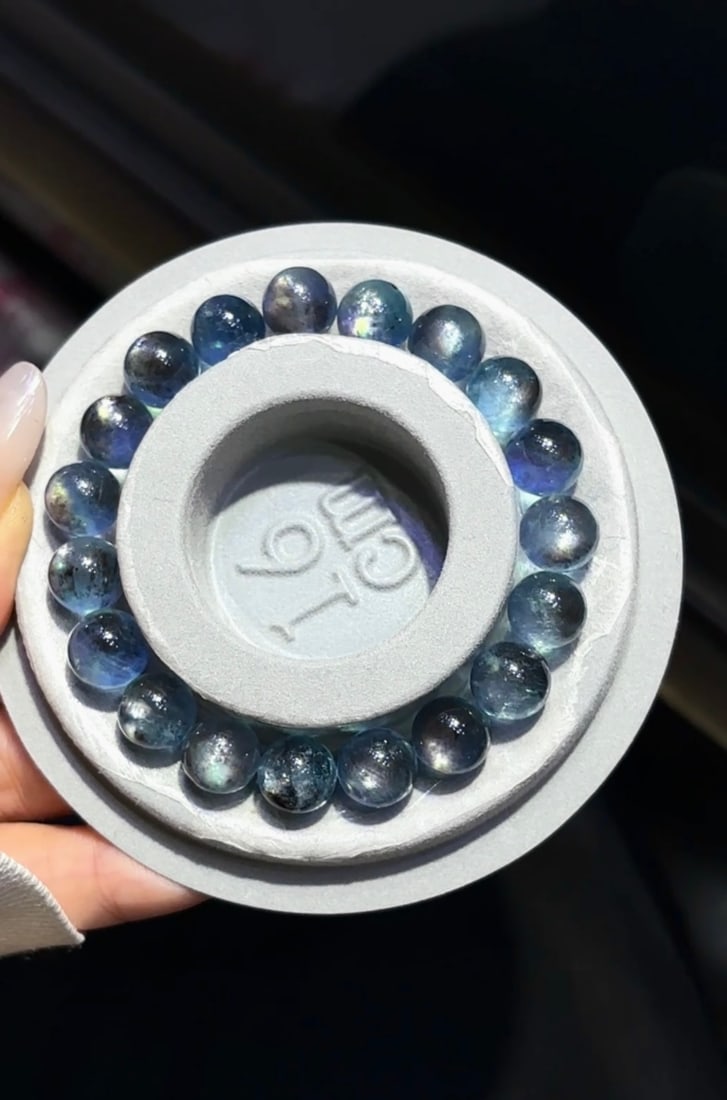 An Exquisite Aquamarine Bracelets - 2