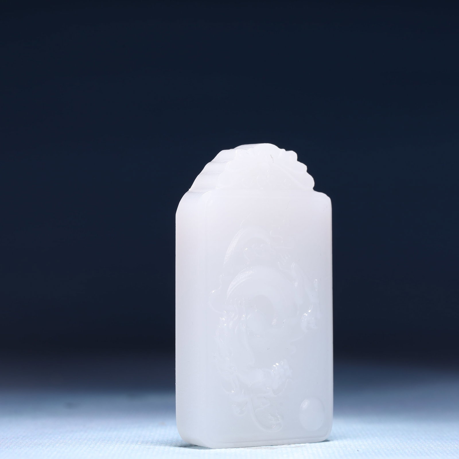 An Exquisite White Jade Chi-Dragon Pattern Pendant - 3
