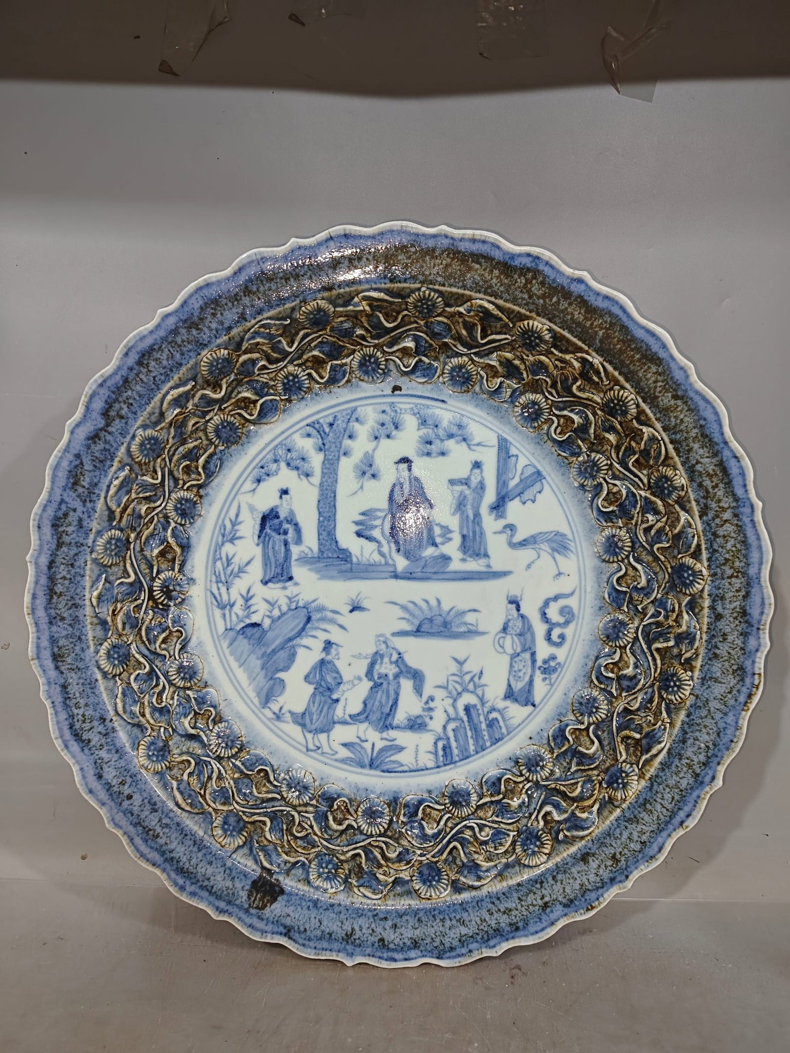 A Huge Blue and White Flower and Figure Pattern Plate (1 of 7)