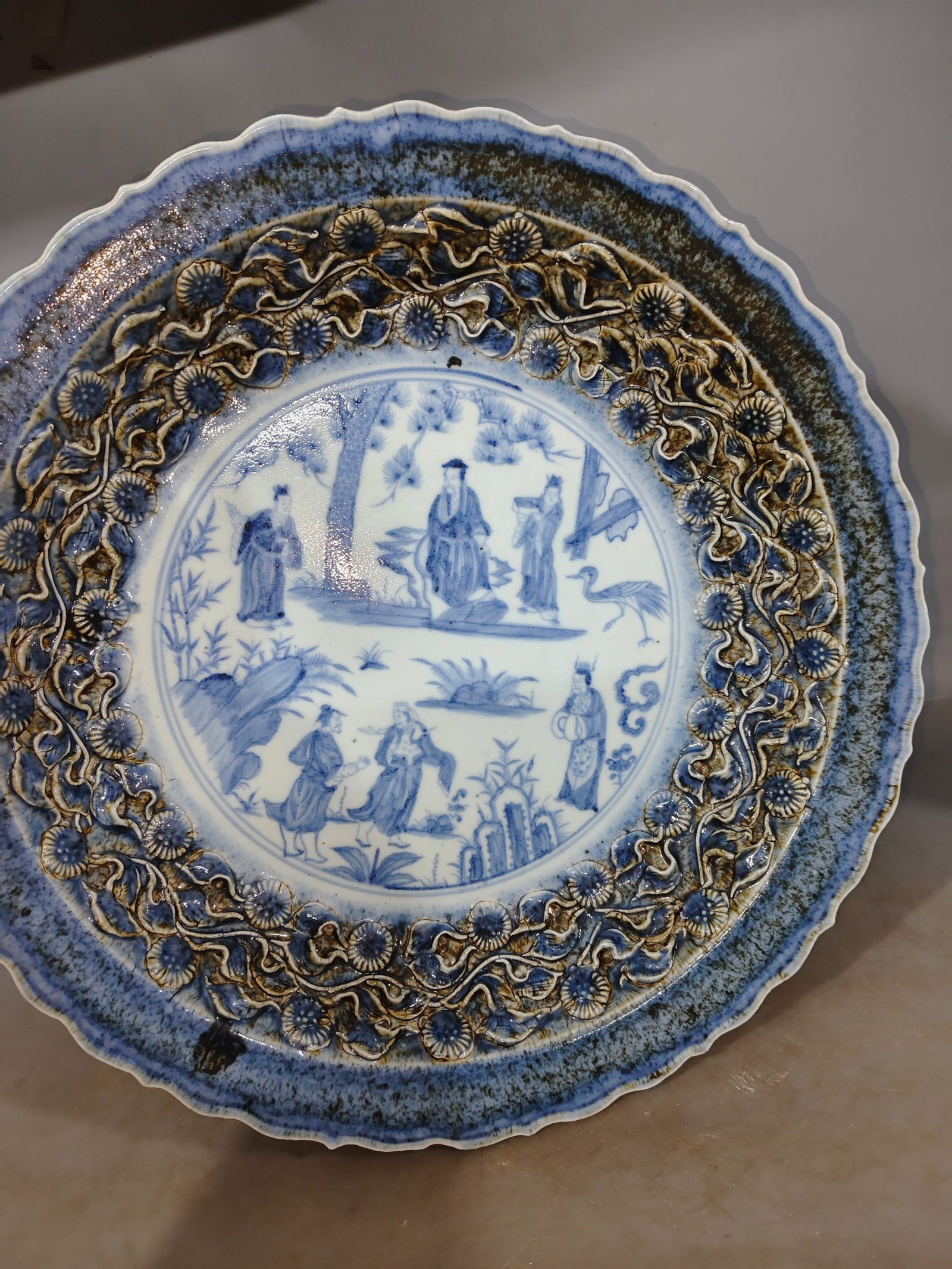 A Huge Blue and White Flower and Figure Pattern Plate - 4