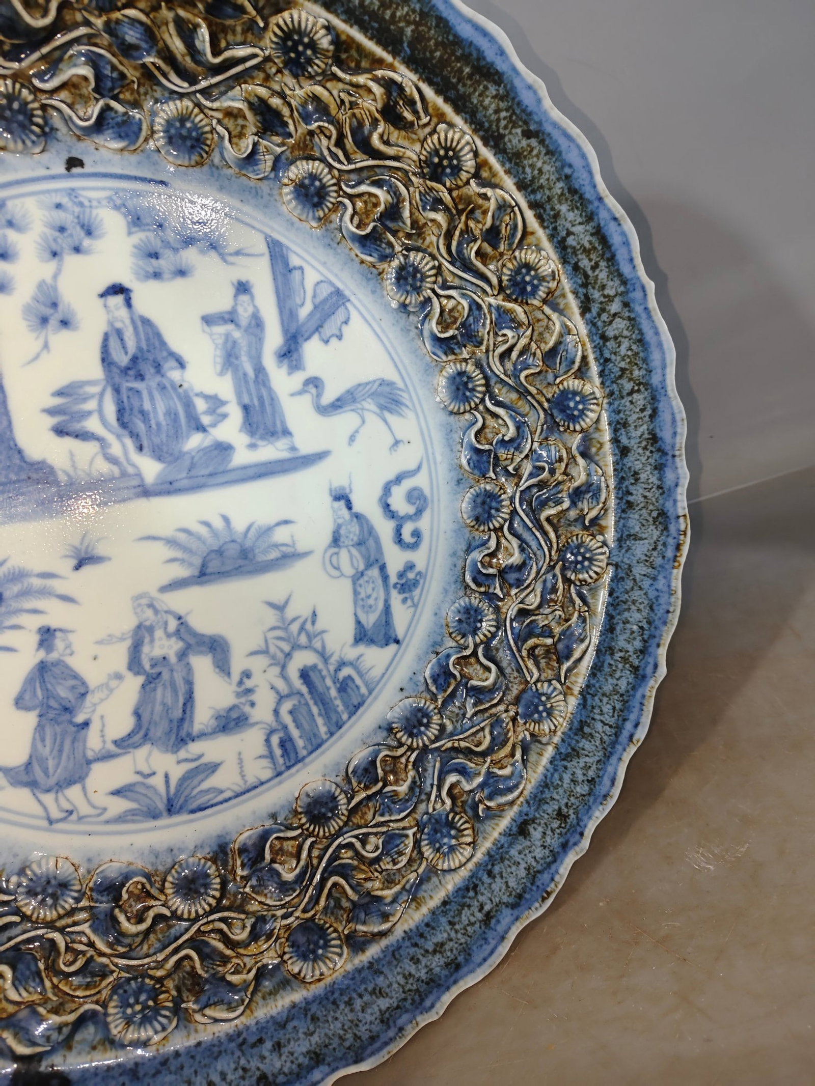 A Huge Blue and White Flower and Figure Pattern Plate - 6