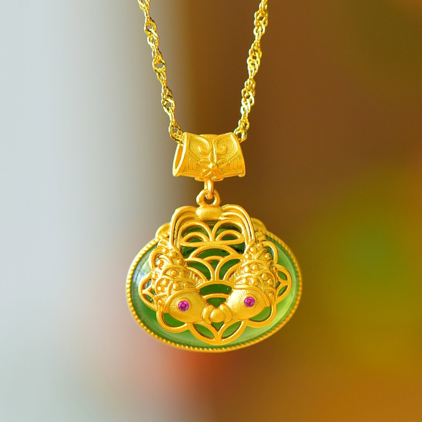 An Exquisite Sterling Silver-Gold Plated Inlaid Jasper Pendant - 3