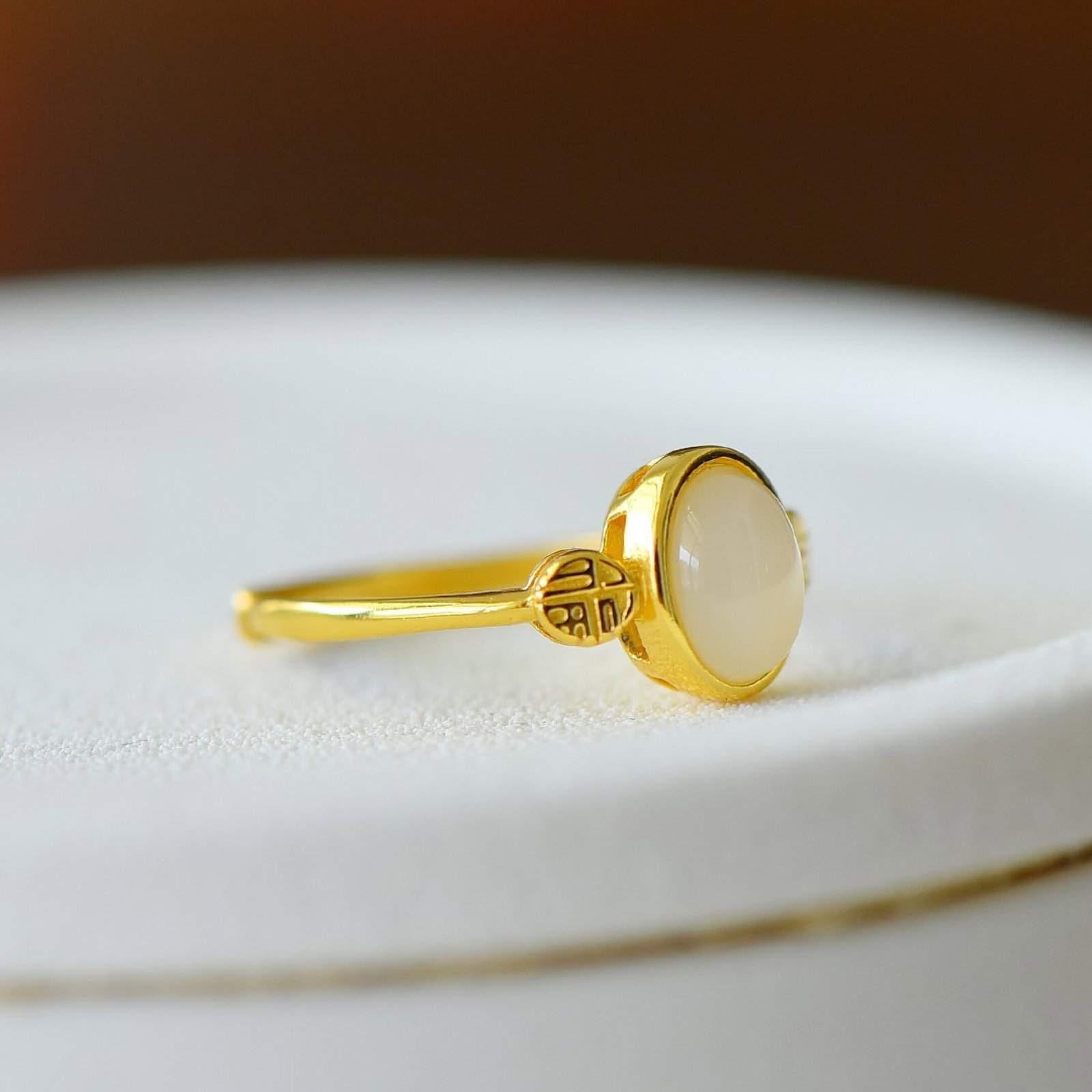An Exquisite Sterling Silver-Gold Plated Inlaid White Jade Ring - 4