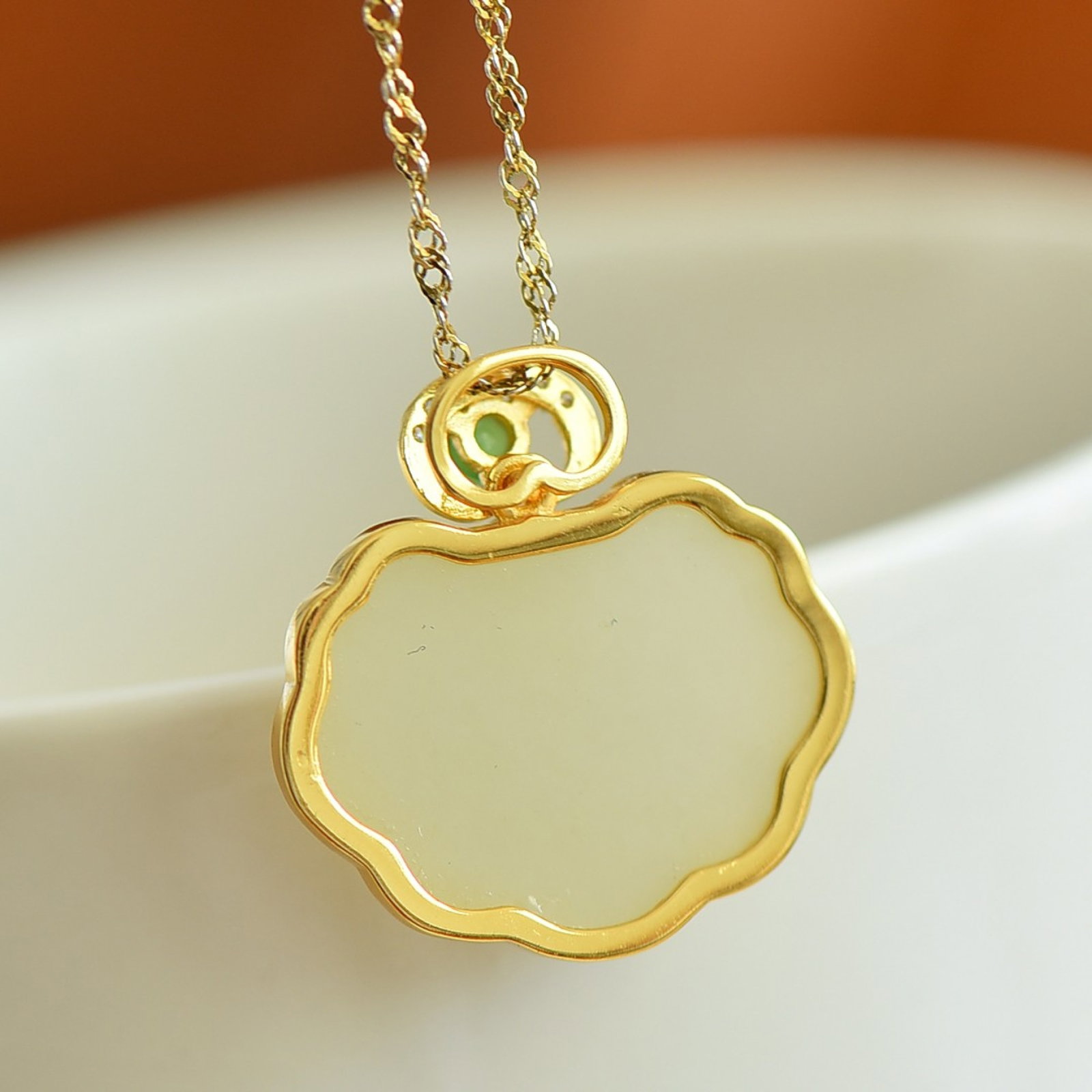 An Exquisite Sterling Silver-Gold Plated Inlaid White Jade Pendant - 5
