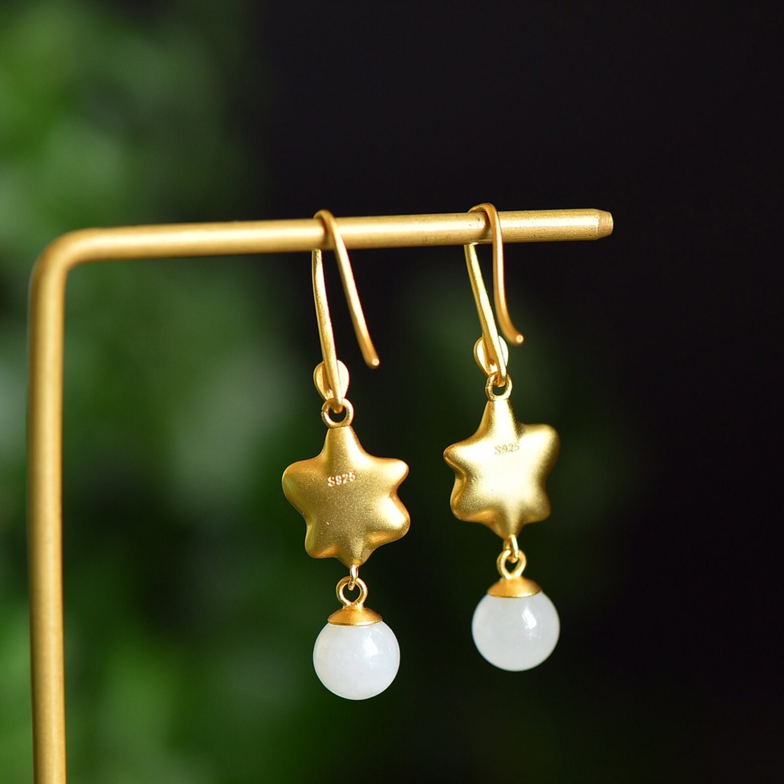 A Pair of Exquisite Sterling Silver-Gold Plated Inlaid White Jade Earrings - 5