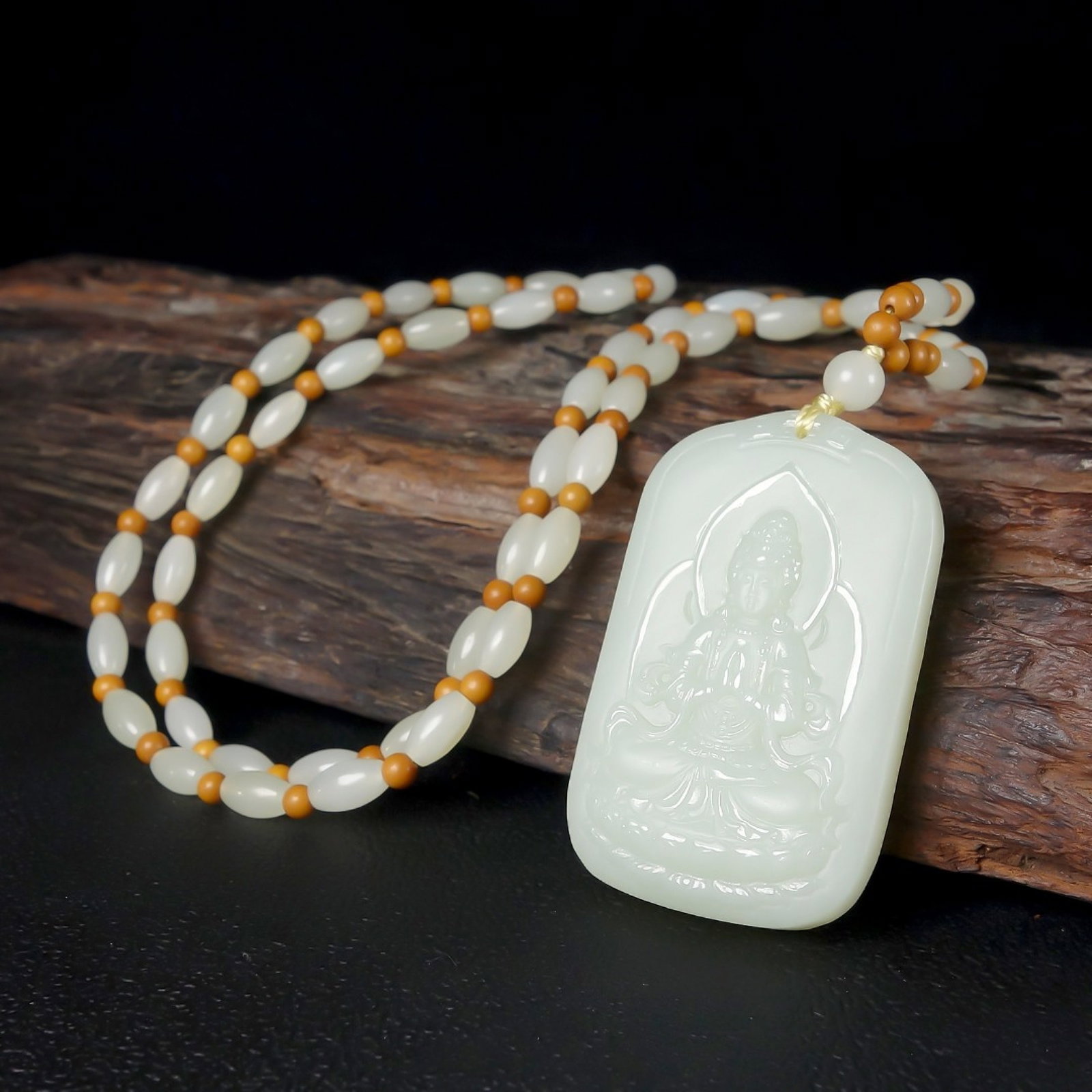 An Exquisite White Jade Statue of Avalokitesvara Pendant - 6