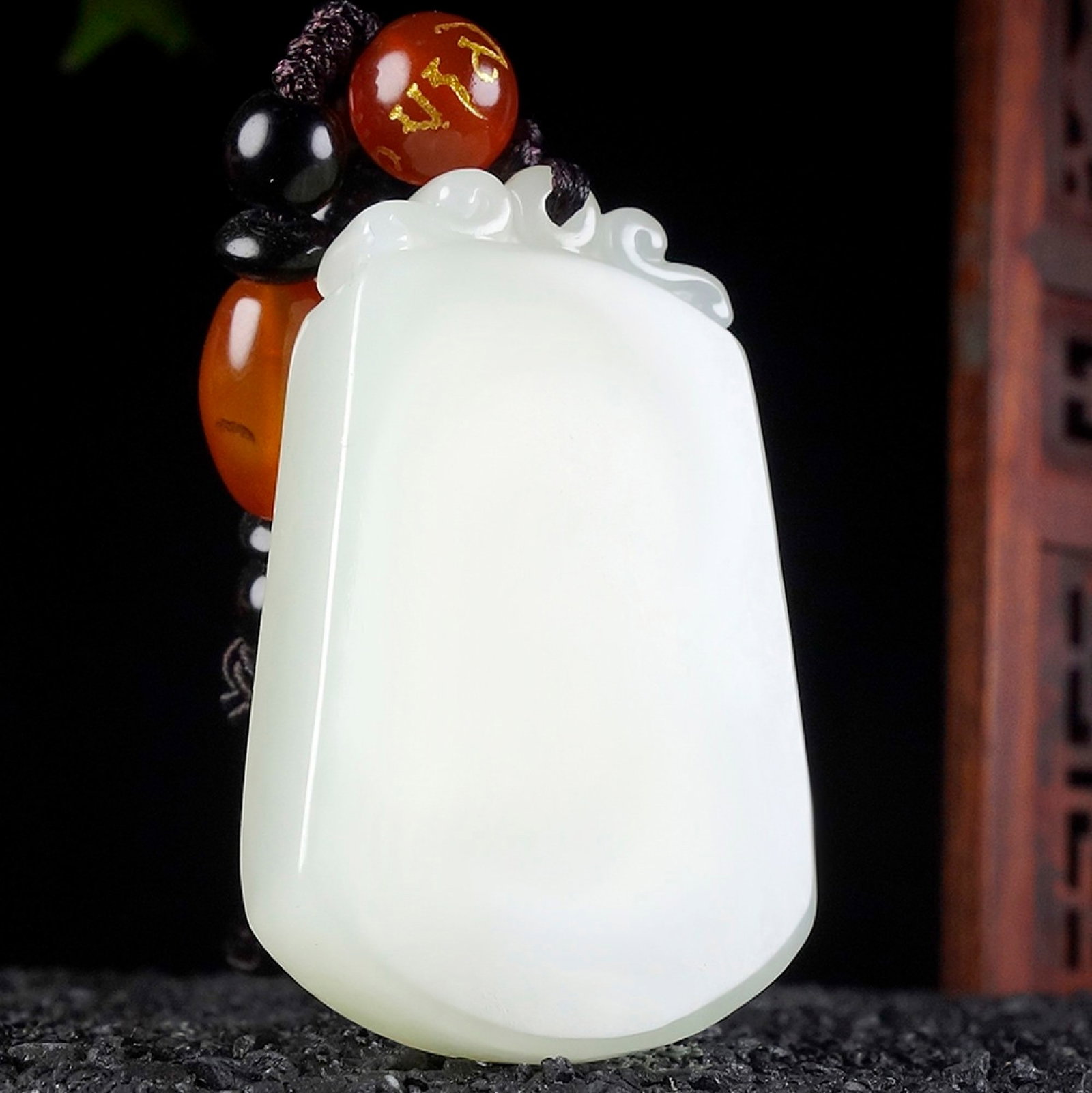 An Exquisite White Jade Pendant - 3