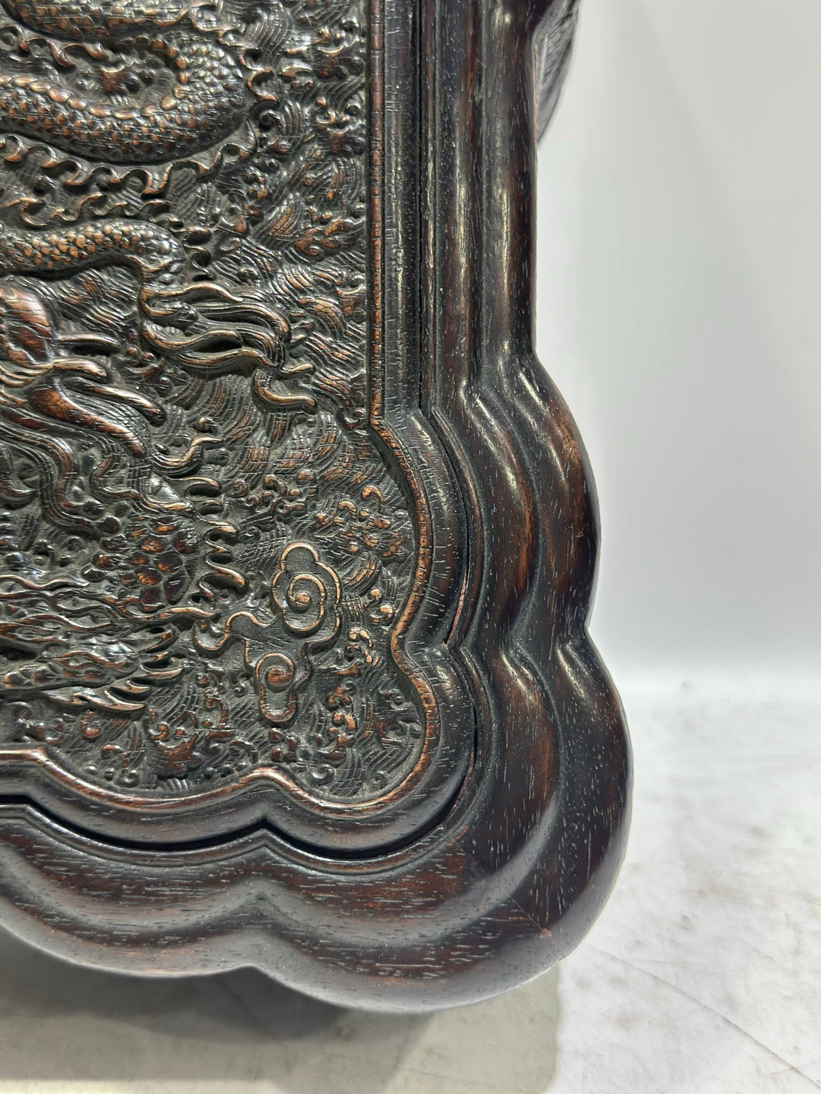 An Exquisite Zitanwood Auspicious Cloud and Dragon Pattern Box,With Poem - 4